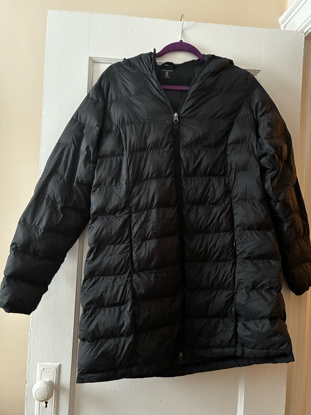 Amazon Essentials Black Hooded Puffer Jacket